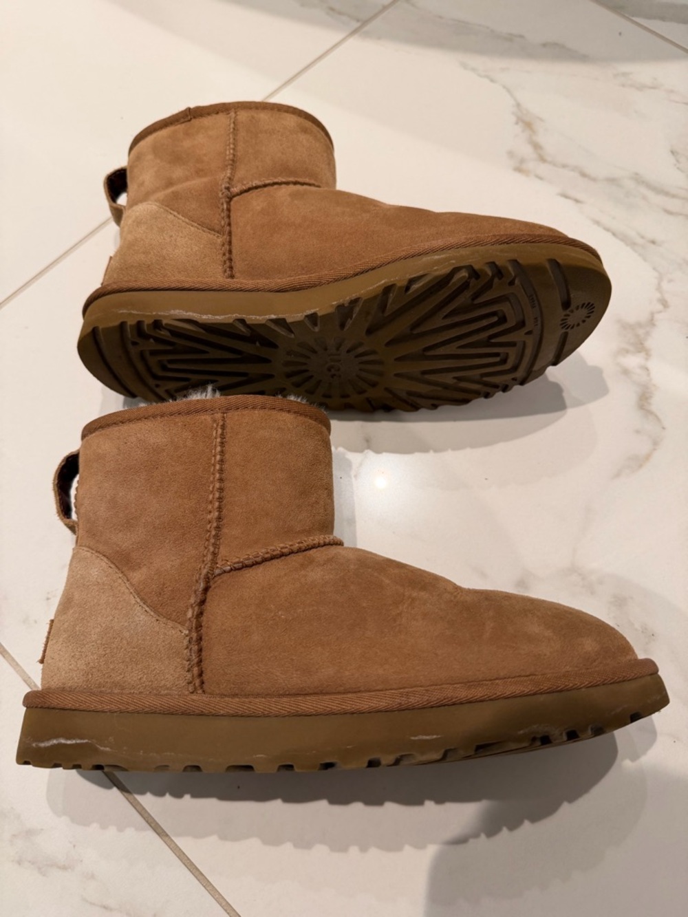UGG Classic Mini II - Picture 6 of 6